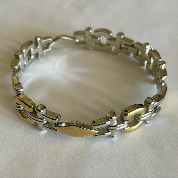 7.5” Vintage Two-Tone Silver and Gold Metal Bracelet - Picture 1 of 8